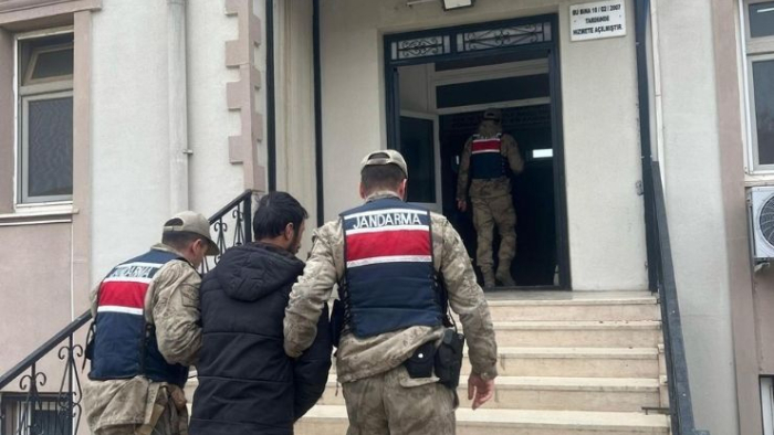 Karaköprü’de Aranan Şahıslara Operasyon